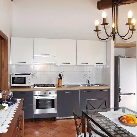 Le Coste 153S بيت للعطل *